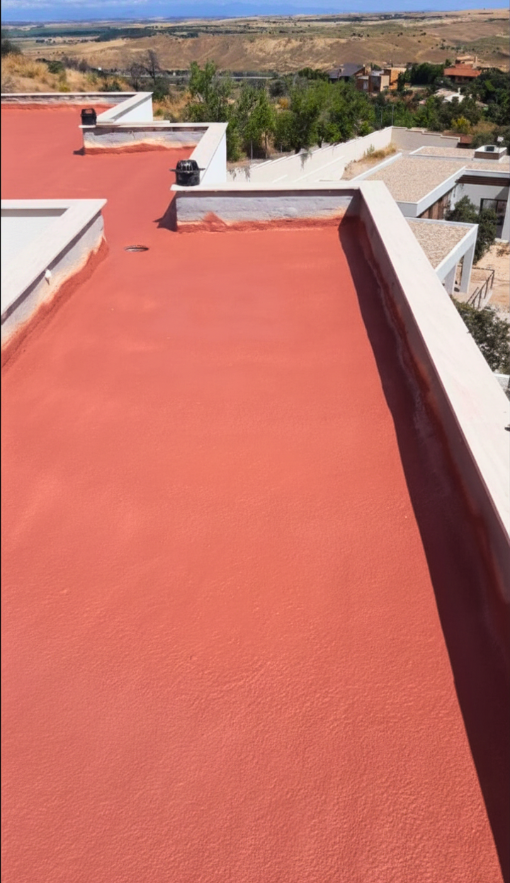 Cubierta de vivienda aislada con poliuretano proyectado en Sepúlveda (Segovia)